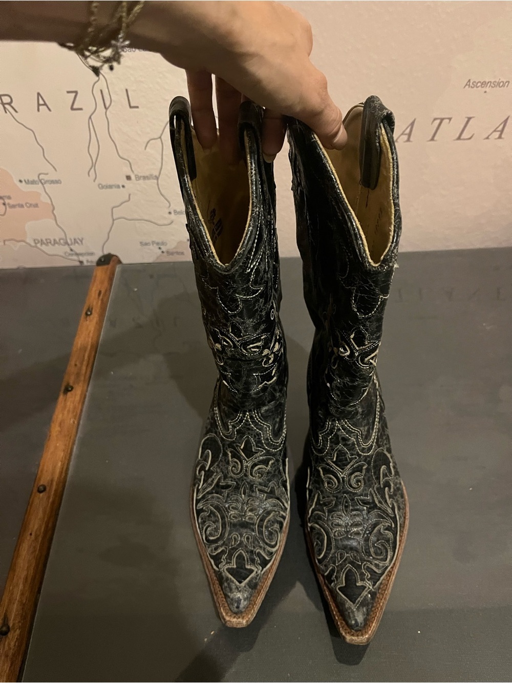 Corral Black Embroidered Pointed-Toe Western Boots